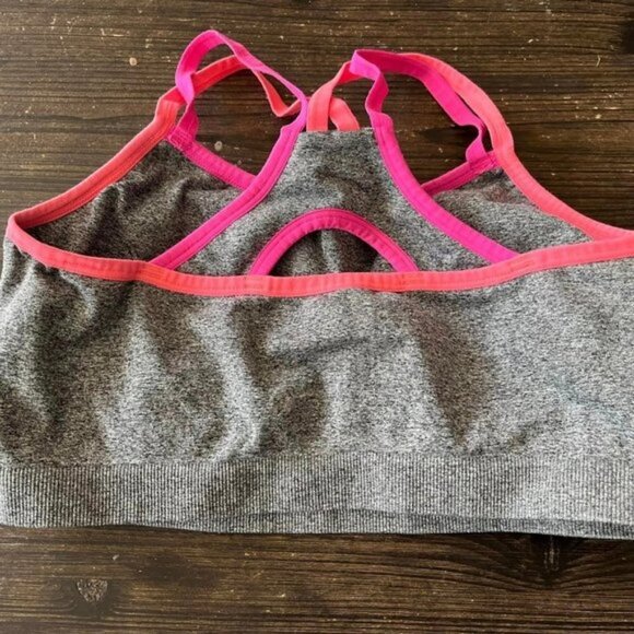 Fruit Of The Loom Racerback Tank Style Sports Bra Size Large Padded Gray/Pink π - Picture 2 of 6